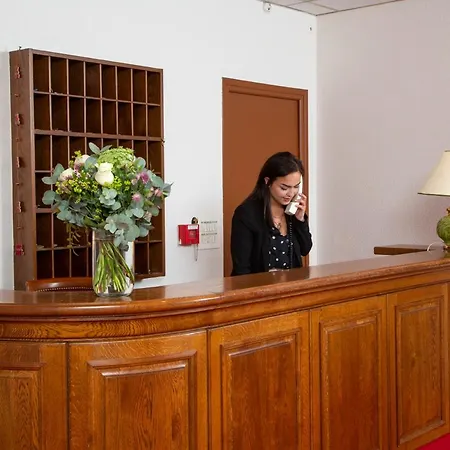 L'ours De Hotel 3*