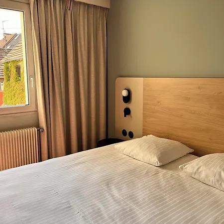 Logis Hotel L'Ours De Mutzig Hotell Mutzig