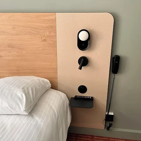 Отель Logis L'ours De