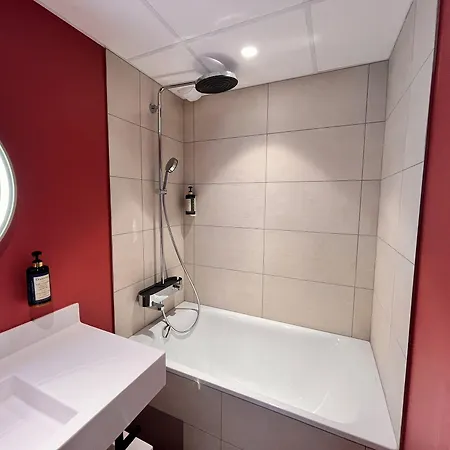 Hotell Logis Hotel L'Ours De Mutzig 3*