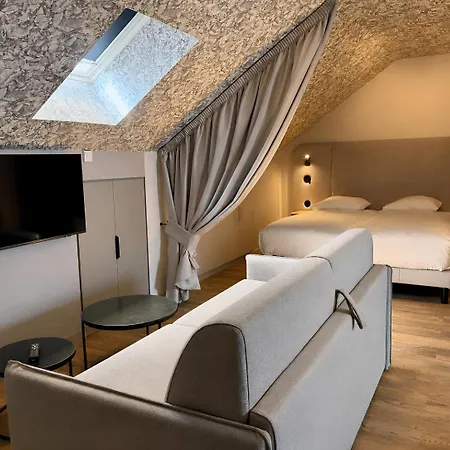 L'ours De - Restaurant & فندق موتزيغ