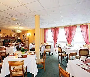L'ours De - Restaurant & Otel 3*