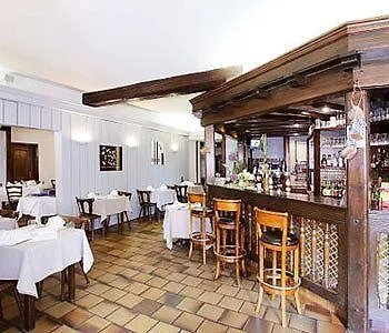L'ours De 酒店 3*