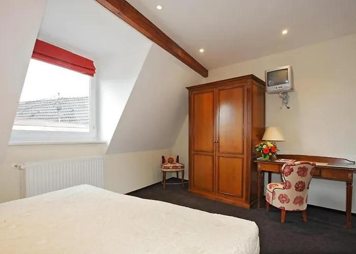 Hotel Restaurant L'ours De 3*