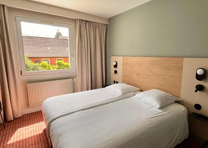 Logis Hotel L'Ours De Mutzig Ξενοδοχείο Mutzig